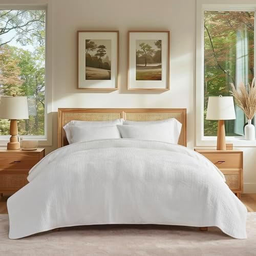 EVERGRACE Velvet Quilt Set King Size with 2 Shams 1