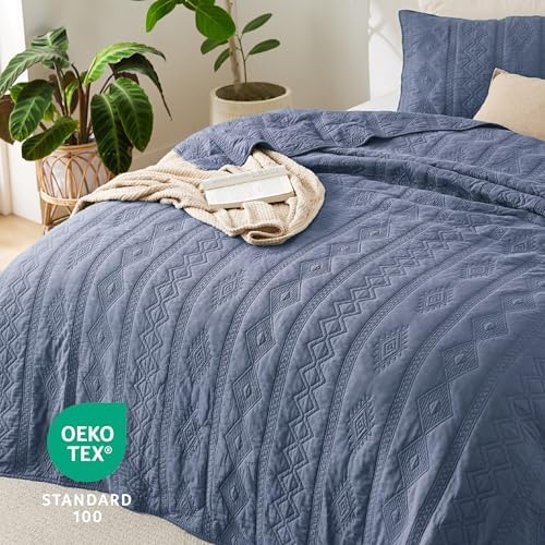 Bedsure 100 Cotton Quilt Set Queen Navy Blue Geometric 3-Piece
