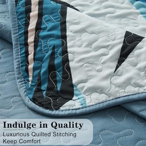 Yogeneg Light Blue Botanical King Quilt Set 3 Piece