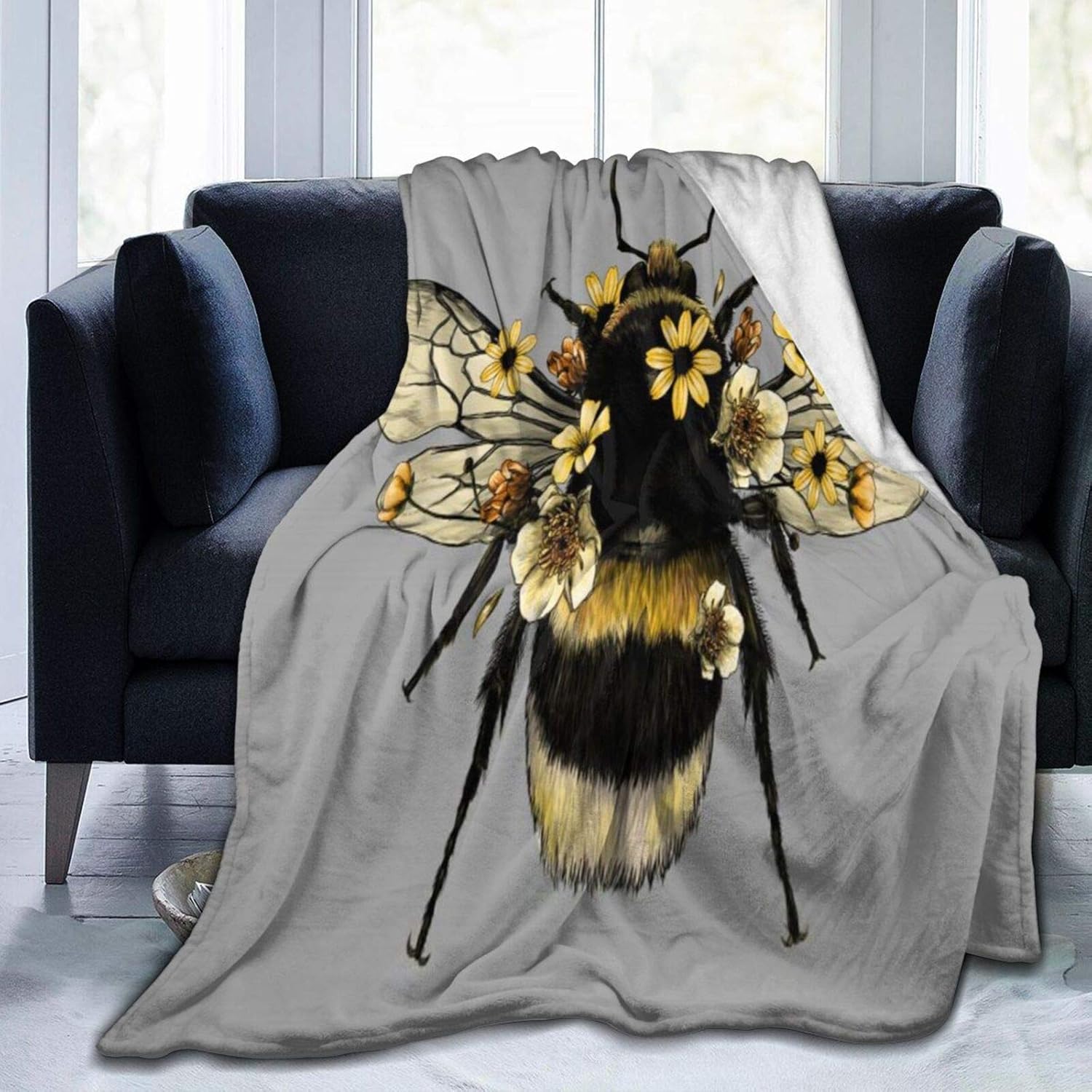 JOOCAR Fluffy Bumblebee Flannel Throw Blanket 1