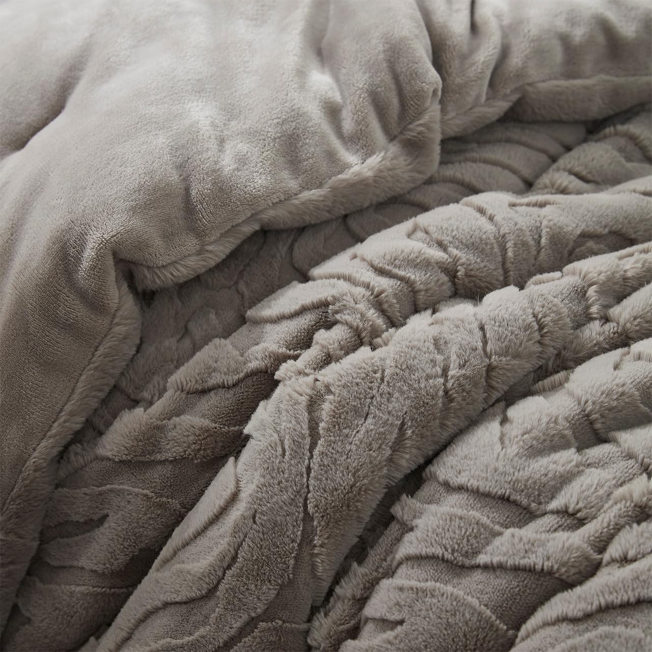 Byourbed Faded Zebra Twin XL Comforter Set 1