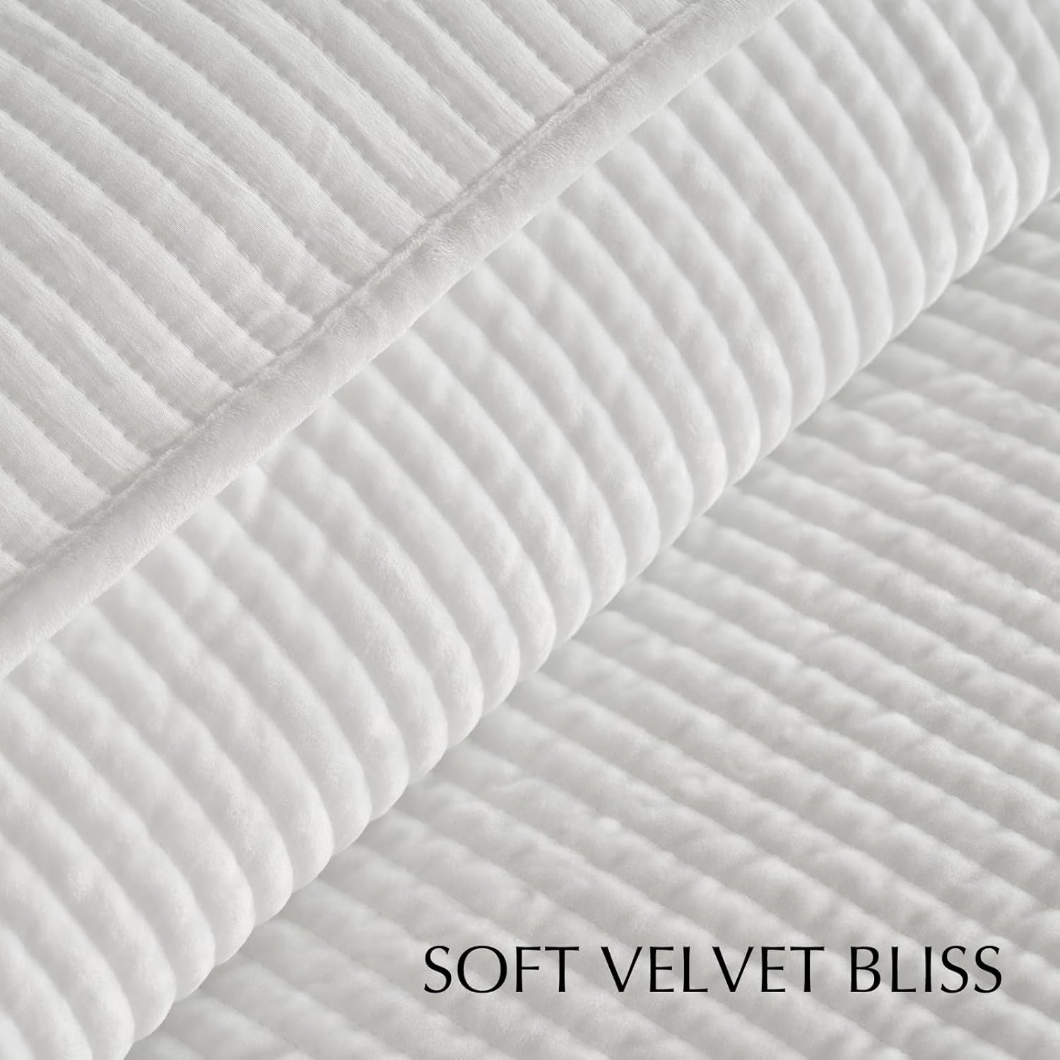 EVERGRACE Velvet Quilt Set King Size with 2 Shams 1