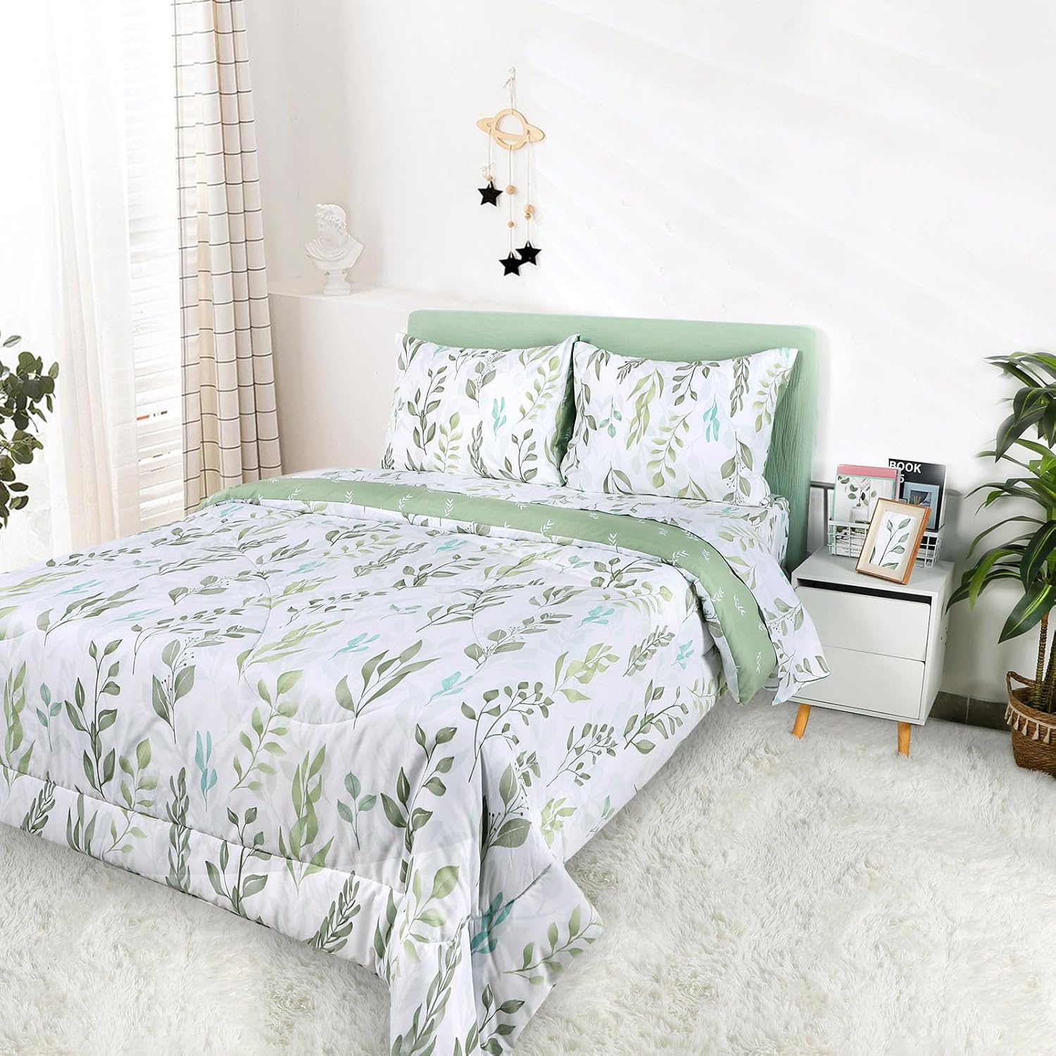 DILIMI 5-Piece Reversible Comforter Set for Girls 1