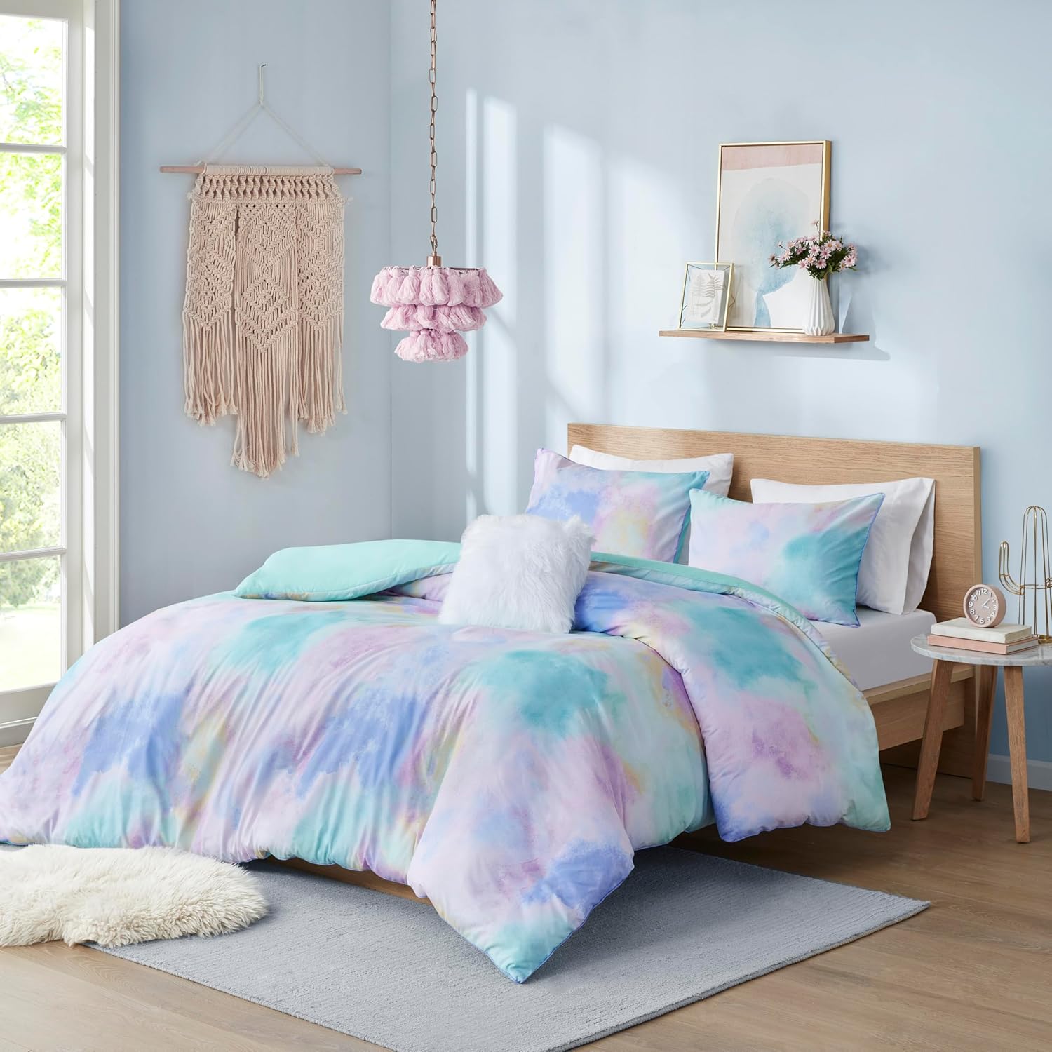 Intelligent Design Cassiopeia Tie Dye Comforter Set