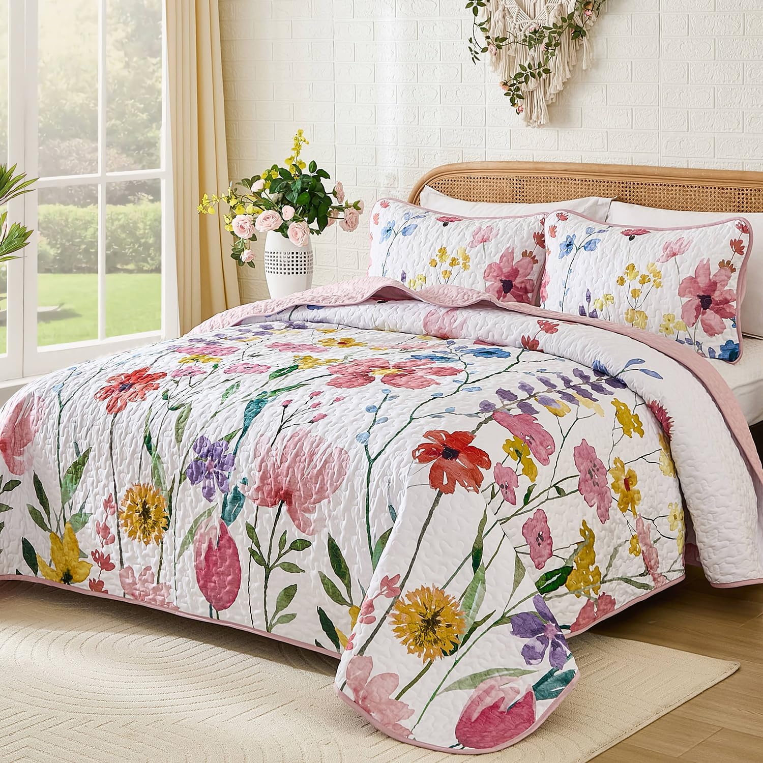 Anibedding King Size Quilt Set with Reversible Pink Floral Coverlet