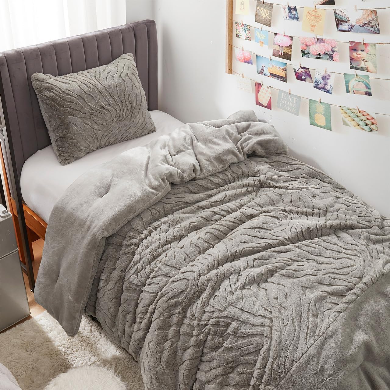 Byourbed Faded Zebra Twin XL Comforter Set 1