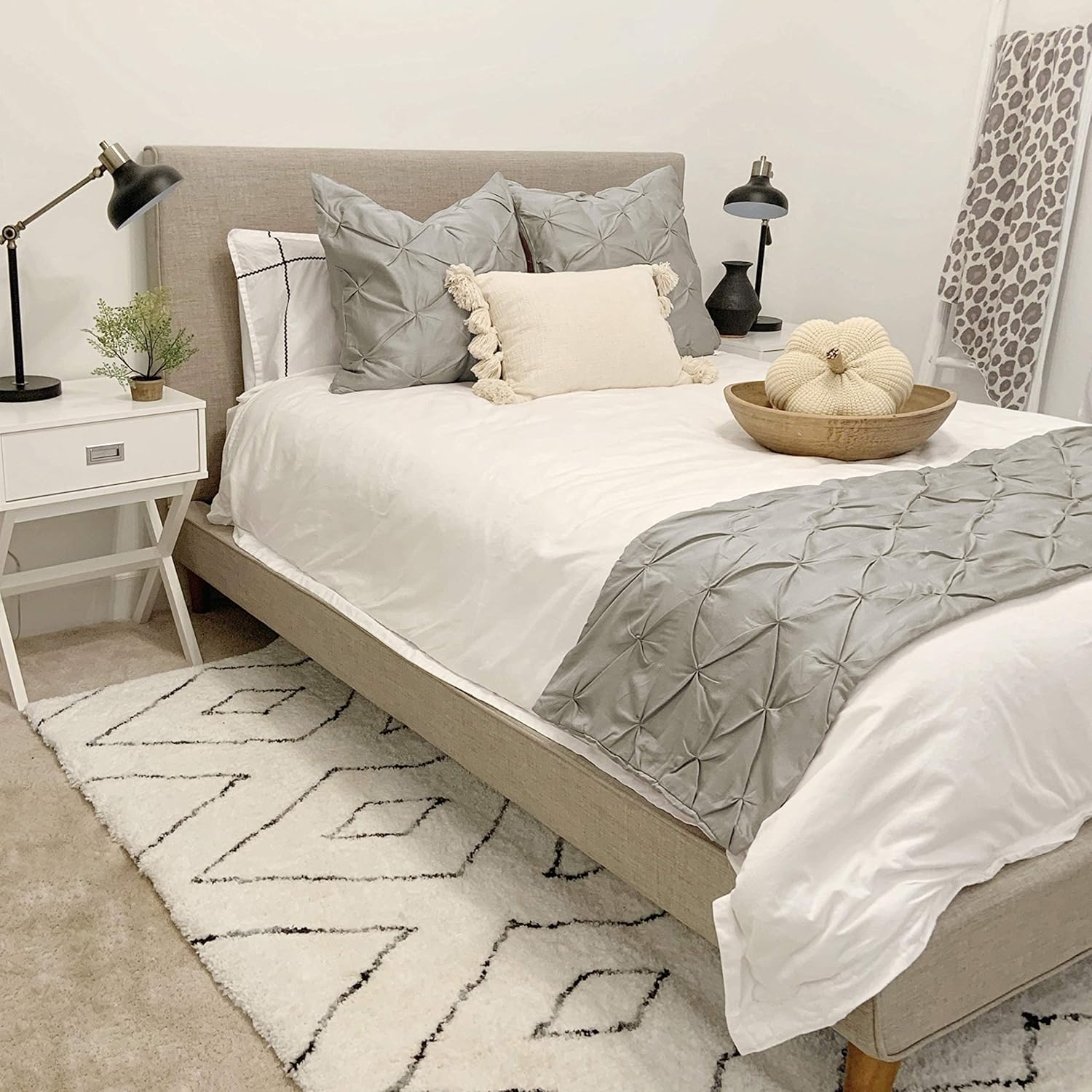 KBC Linen King Size Bed Runner Set with 4 Pillow Shams
