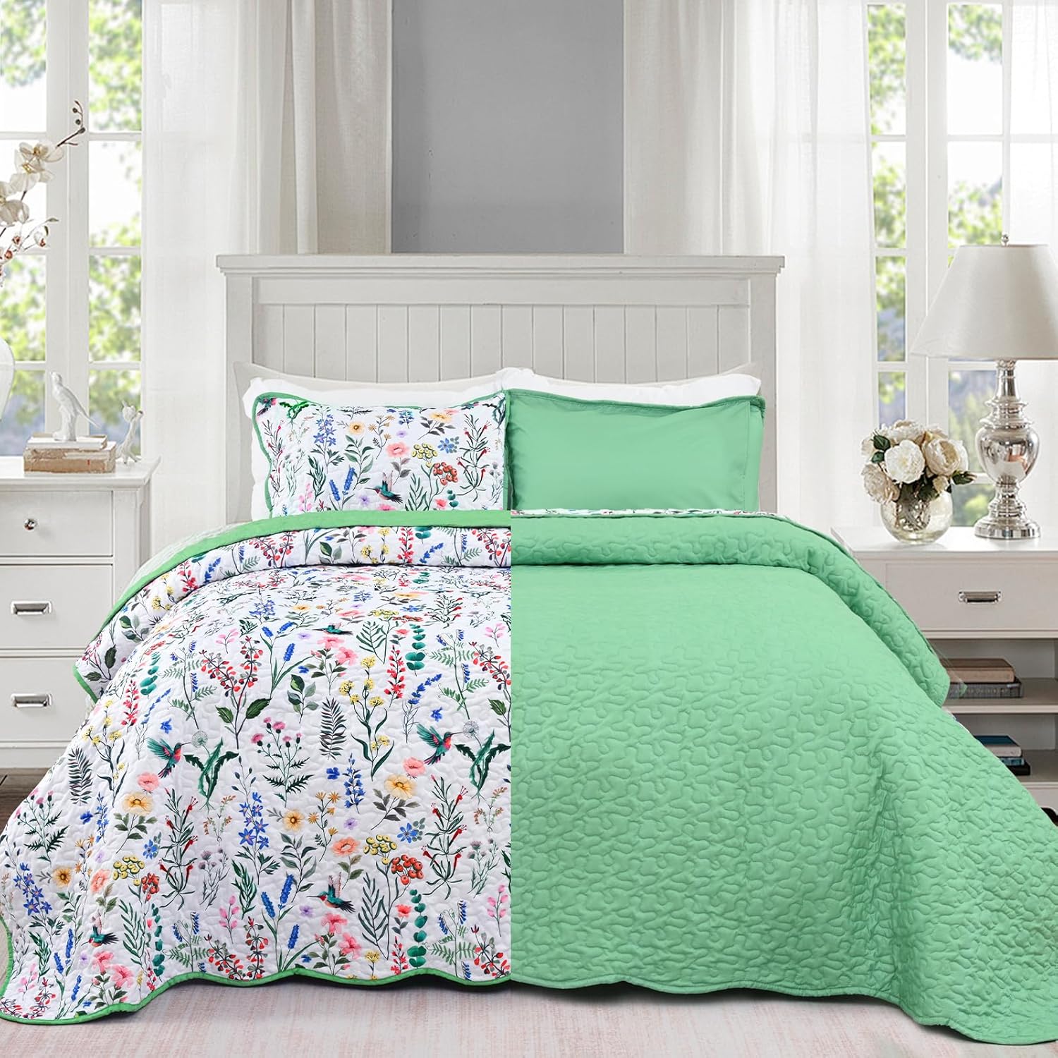 Invoibler Floral Reversible Queen Quilt Set