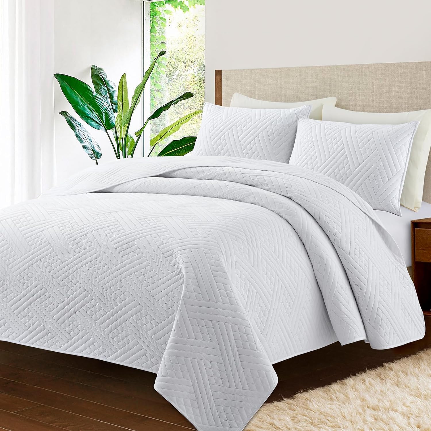 Safonory King Size Quilt Set - 106x96 White Striped Bedspread