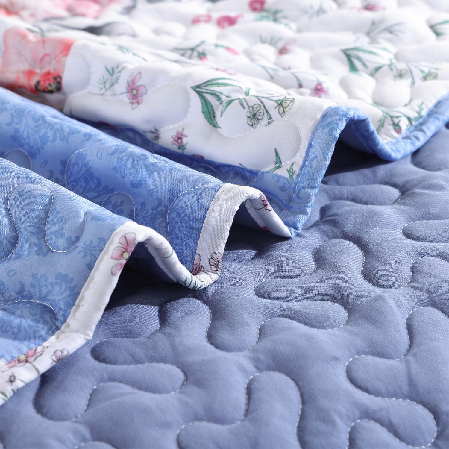 YIKUSH King Size Floral Quilt Set 3 Piece