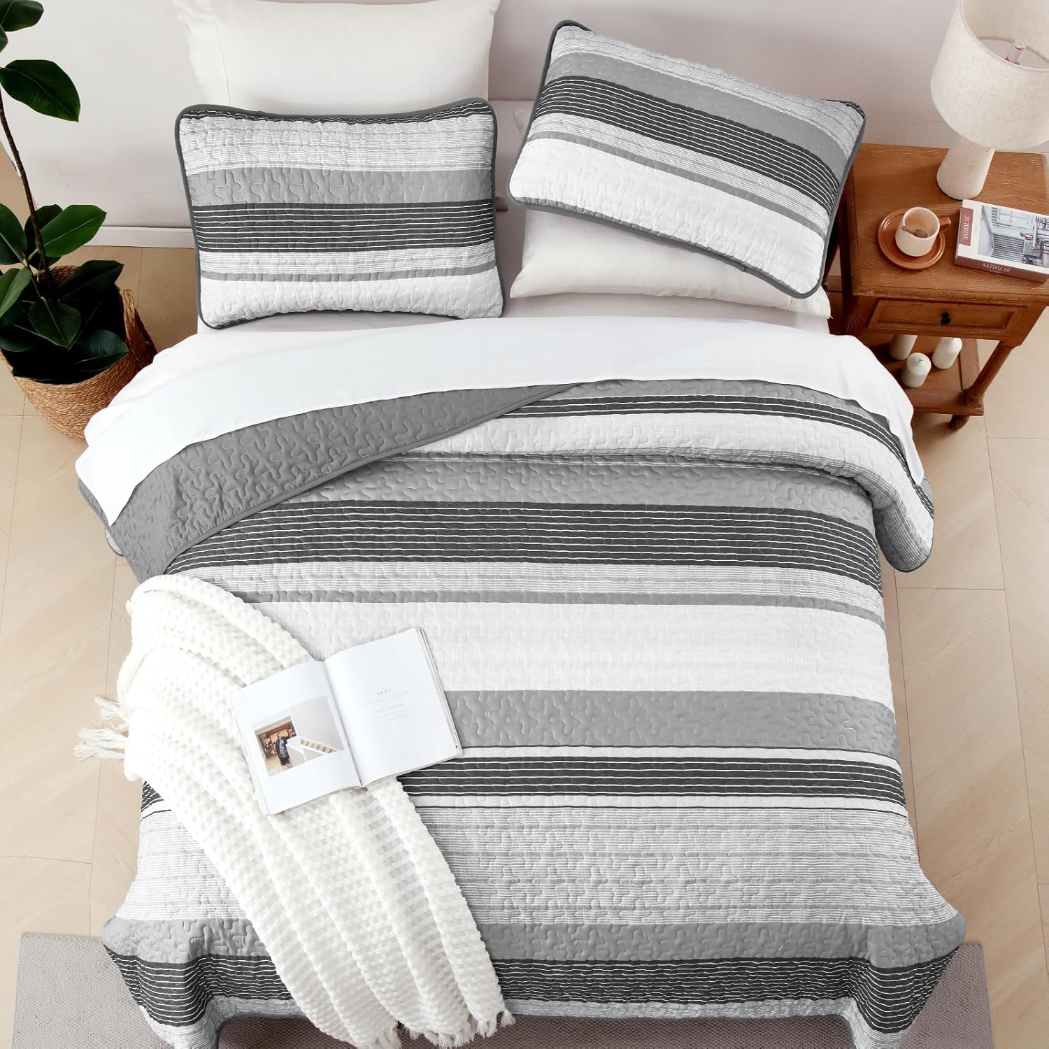 Djoymock Grey Striped Quilt Set 3 Piece Queen Size
