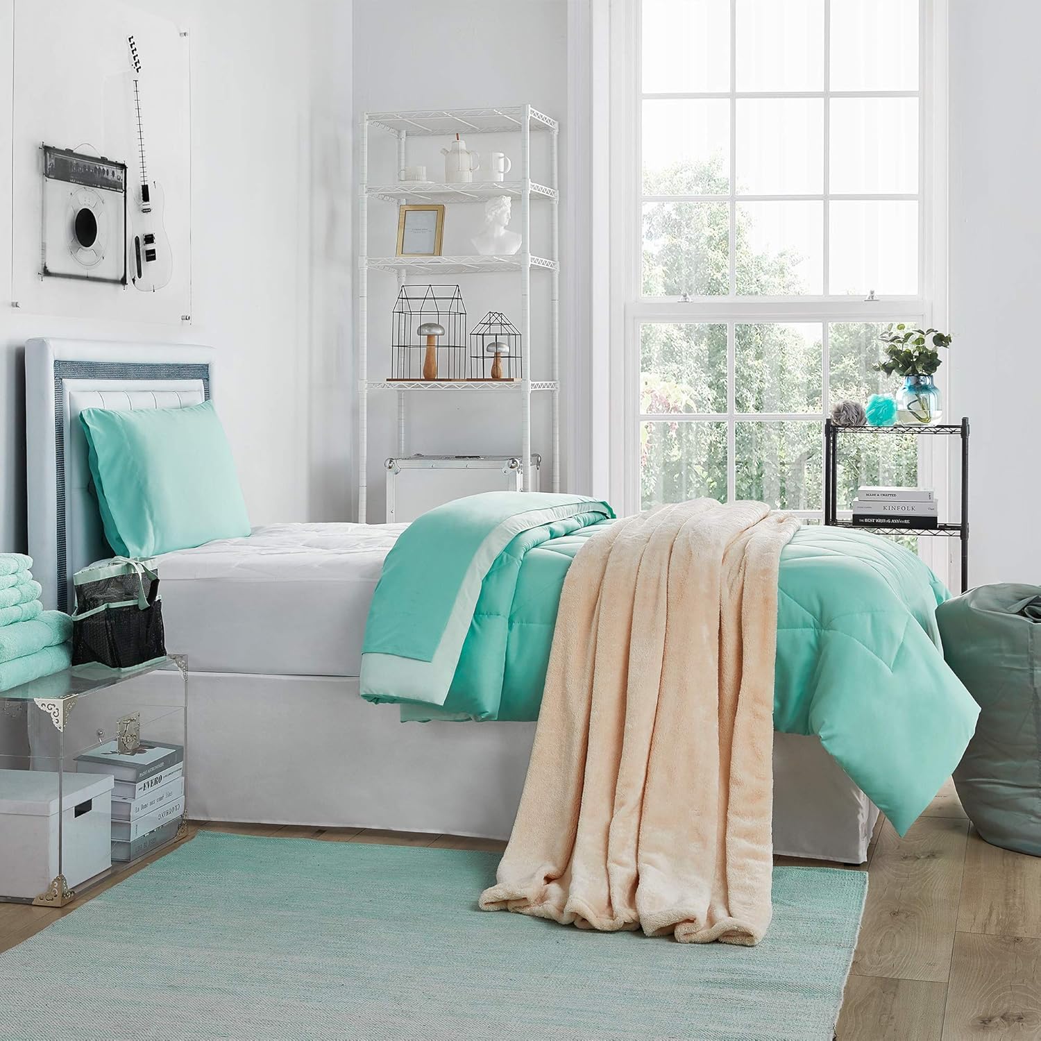 College Freshman Dorm Pack - YuccaHint of Mint Comforter Set 1